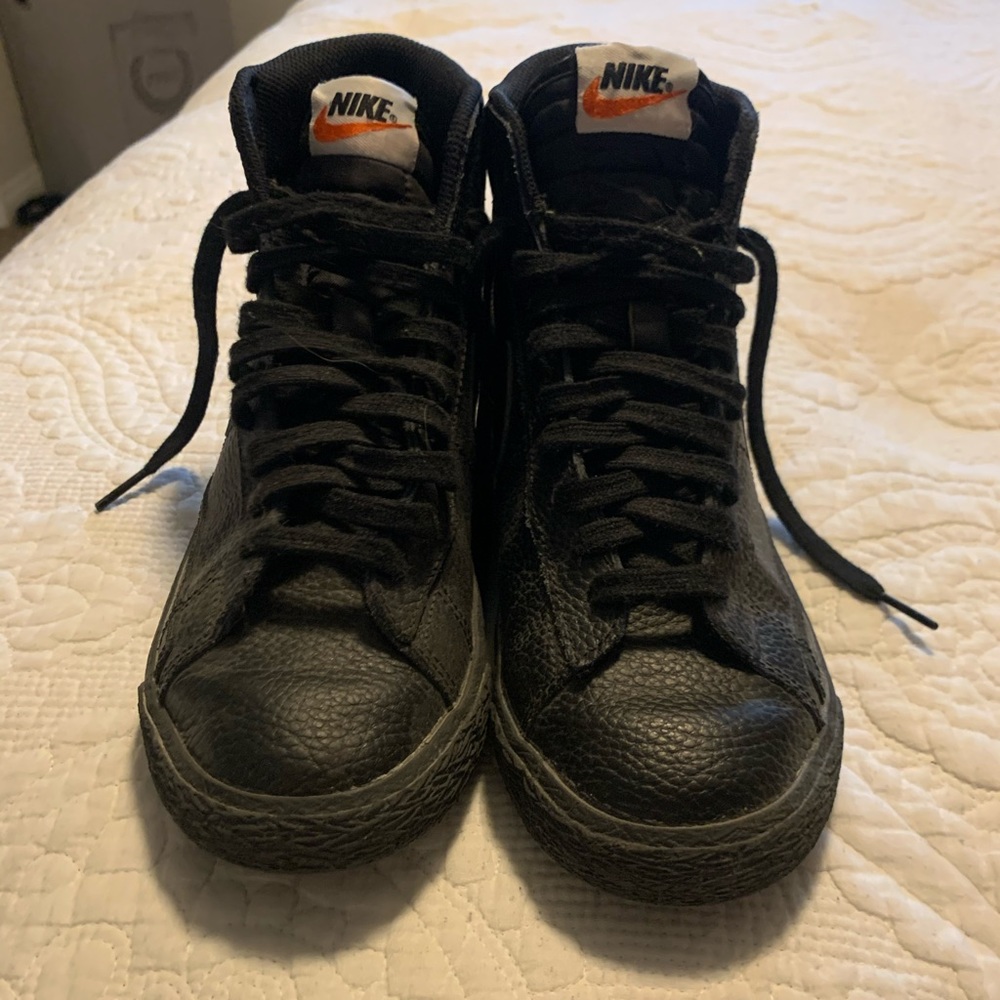 High top Nike